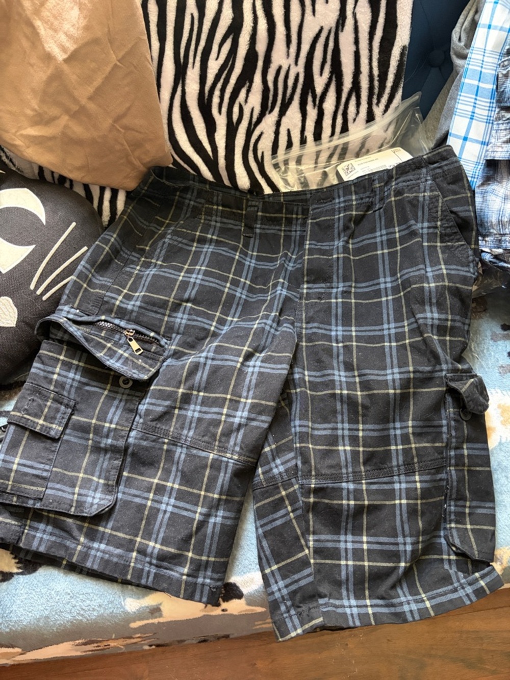 Vintage Plaid Cargo Shorts - Blue & Black